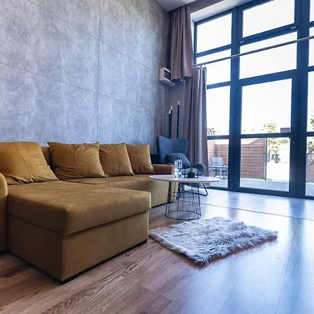 Pod Zamkiem Lapalice